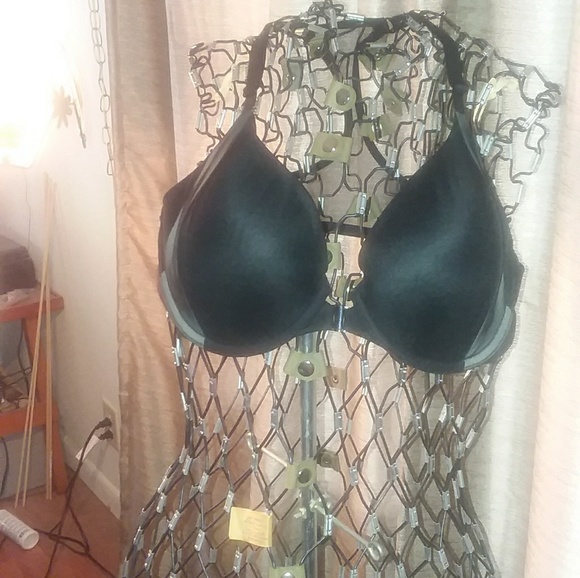 Victoria's Secret Other - ⬇️$64 Victoria's secret bra